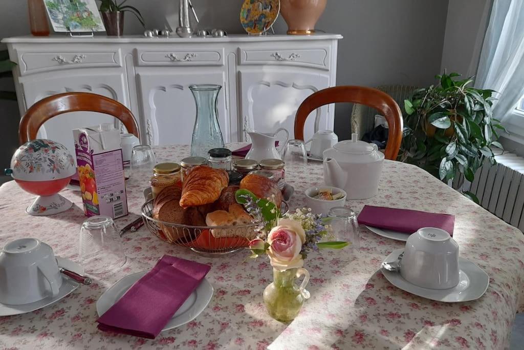 Bed and Breakfast Les Abelias Hauterive  Екстер'єр фото