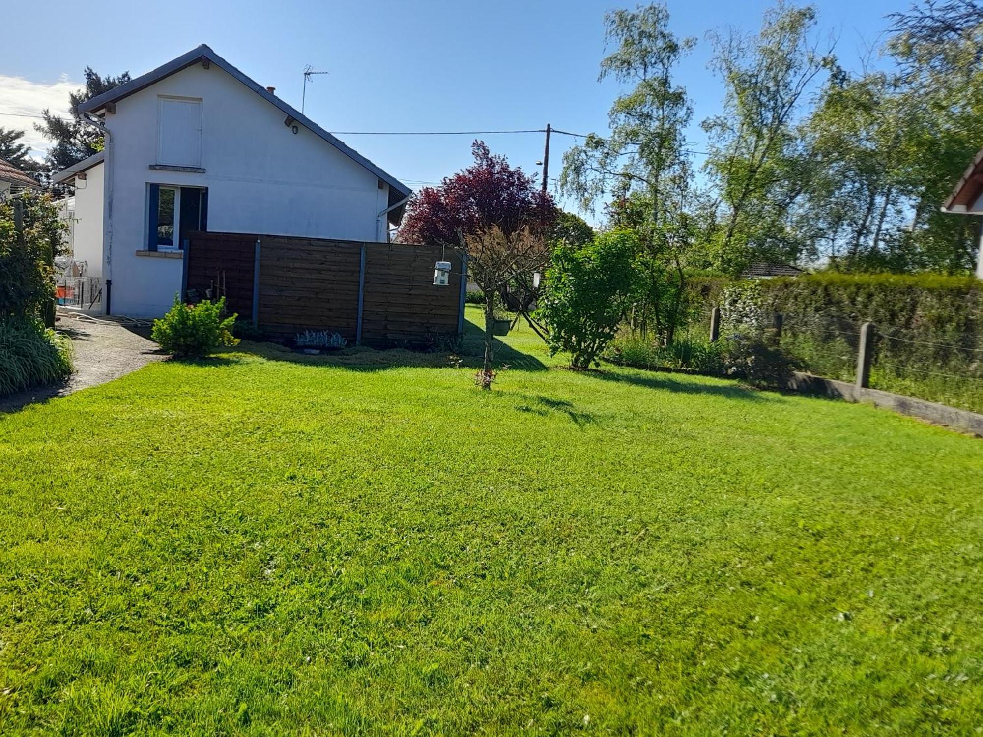 Bed and Breakfast Les Abelias Hauterive  Екстер'єр фото